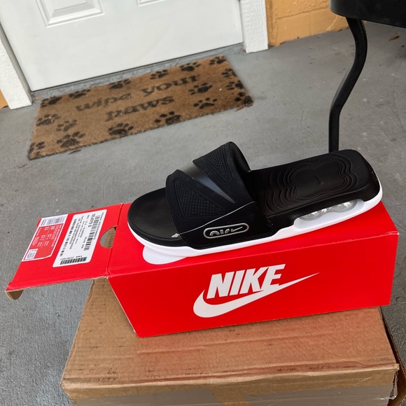 Sandals - Picture 3 of 5